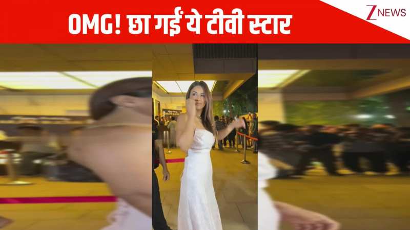 बैकलेस व्हाइट लॉन्ग ड्रेस में Nia Sharma ने मारी एंट्री, पैपराजी को दिए स्टाइलिश पोज; दिल जीत लेंगी अंदाएं