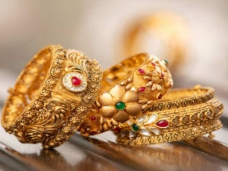 Patna Gold Rate: बीवी को दें सोने का सरप्राइज! गोल्ड हुआ सस्ता