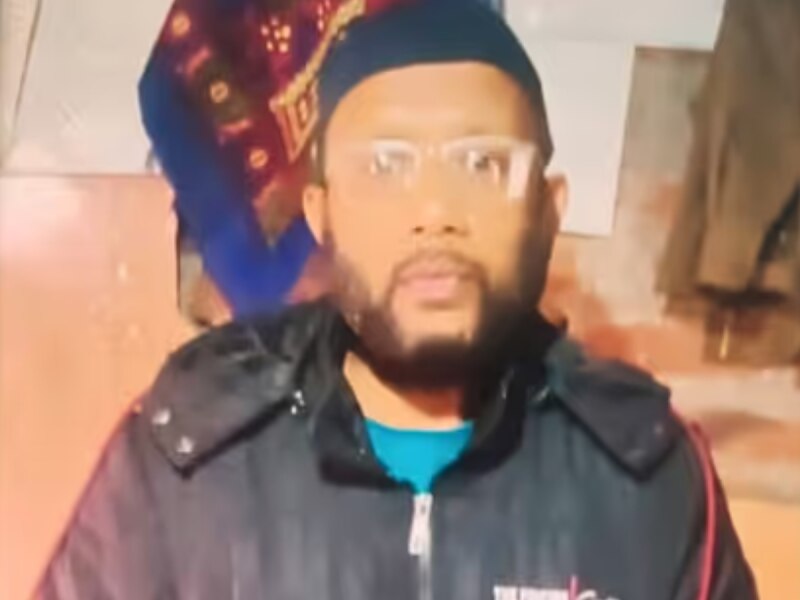 Delhi blast accused dr Parvez Ansari neighbours make shocking revelations  in Saharanpur | शांत छवि, पत्नी से विवाद... दिल्ली ब्लास्ट से जुड़े परवेज  अंसारी के पड़ोसियों ने किया ...