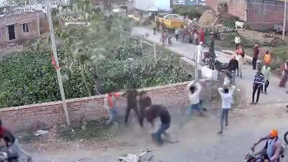 Lakhimpur Kheri में सेवादार की बेरहमी से पिटाई, दबंगों ने जमकर बरसाए लाठी-डंडे और रॉड