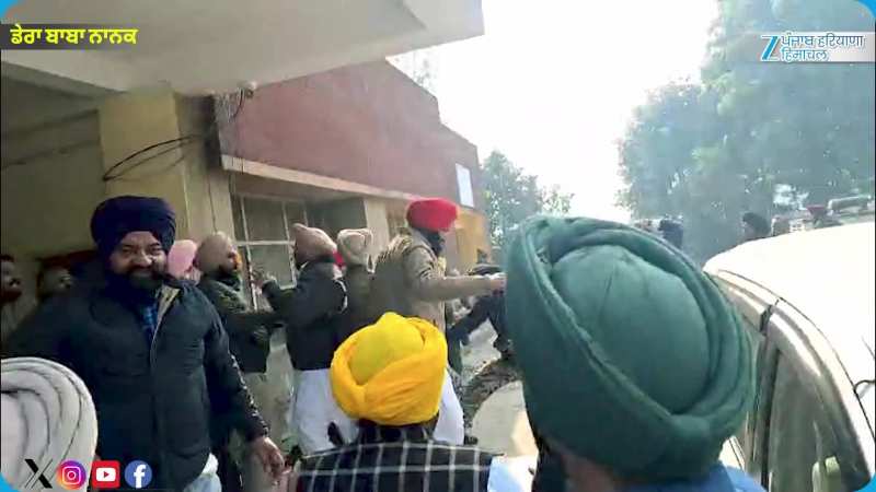 ਡੇਰਾ ਬਾਬਾ ਨਾਨਕ ਐਸਡੀਐਮ ਦਫ਼ਤਰ ਵਿੱਚ ਨਾਮਜ਼ਦਗੀ ਦਾਖਲ ਕਰਨ ਦੌਰਾਨ ਝੜਪ, ਲੱਥੀਆਂ ਪੱਗਾਂ 