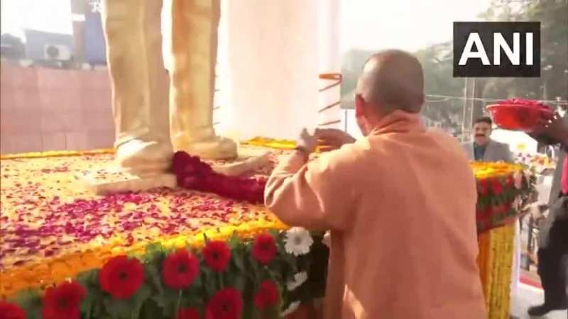 Lucknow video: भीमराव आंबेडकर का महापरिनिर्वाण आज, सीएम योगी ने बाबा साहेब को दी श्रद्धांजलि
