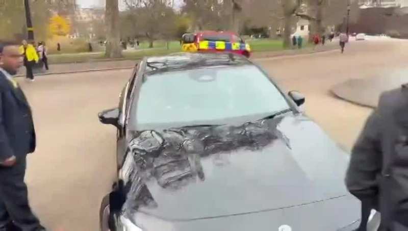 VIDEO: पाकिस्तान गृह मंत्री और 'ट्रॉफी चोर' की लंदन में घोर बेइज्जती, भीड़ के सामने छीछालेदर