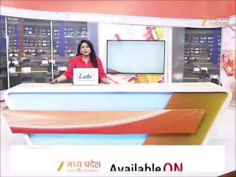 VIDEO: ग्वालियर में जानलेवा स्टंट: एक्टिवा पर खड़े होकर युवक ने उड़ाई ट्रैफिक नियमों की धज्जियां VIDEO: ग्वालियर में जानलेवा स्टंट: एक्टिवा पर खड़े होकर युवक ने उड़ाई ट्रैफिक नियमों की धज्जियां