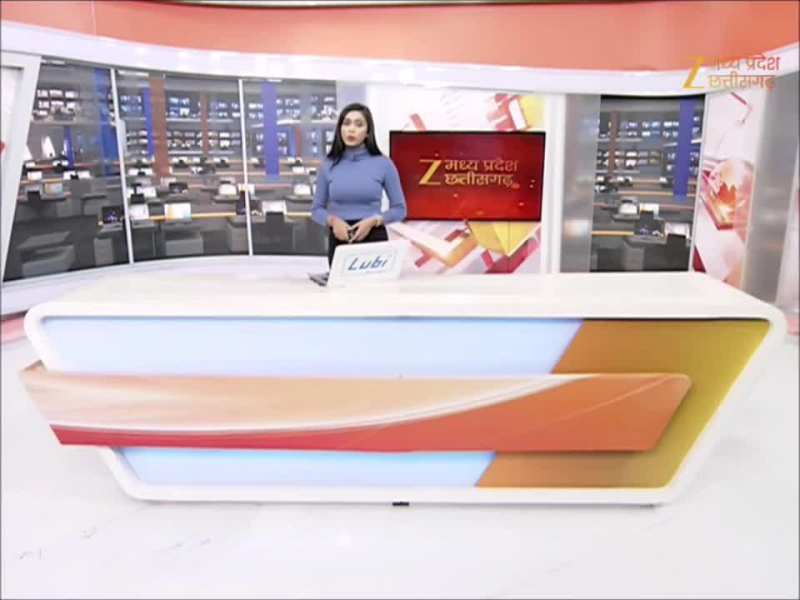 11 KV पोल से टकराया कोयले से लदा हाईवा, सड़क पर गिरे हाई टेंशन तार