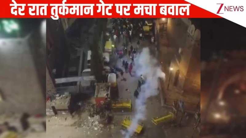 दिल्ली की मस्जिद के पास तोड़-फोड़ को लेकर मचा बवाल, पुलिस पर हुआ पथराव, उपद्रवियों ने लगाए नारे