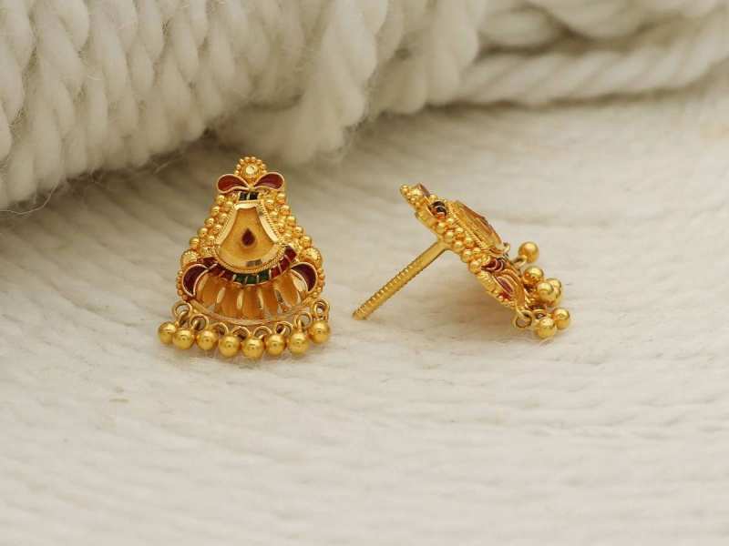 2 से 3 ग्राम में बनवाएं सोने के टॉप्स, देखें लेटेस्ट डिजाइन 