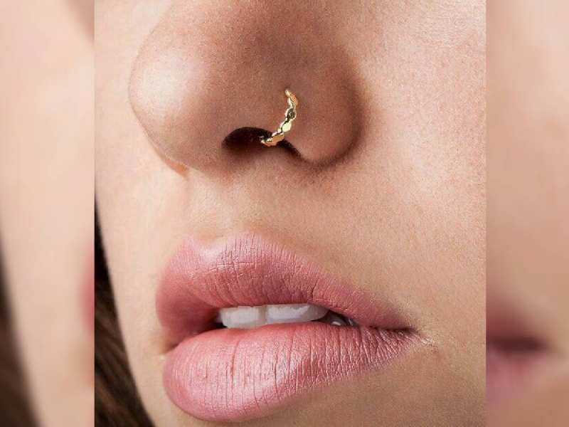 1 ग्राम गोल्ड में बनवाएं नोज रिंग, देखें सोने के नोज पिन के लेटेस्ट डिजाइन 