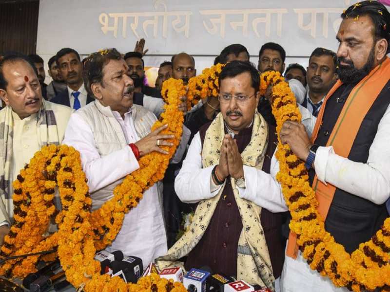 अध्यक्ष चुने जाने से 5 दिन पहले अचानक पटना पहुंचे नितिन नबीन, कल देंगे दही-चूड़ा भोज