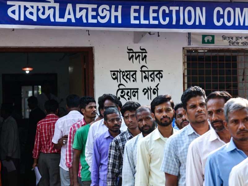 अपना भविष्य तय करने के लिए तैयार है बांग्लादेश की अवाम; अब सिर्फ दो कदम की दूरी