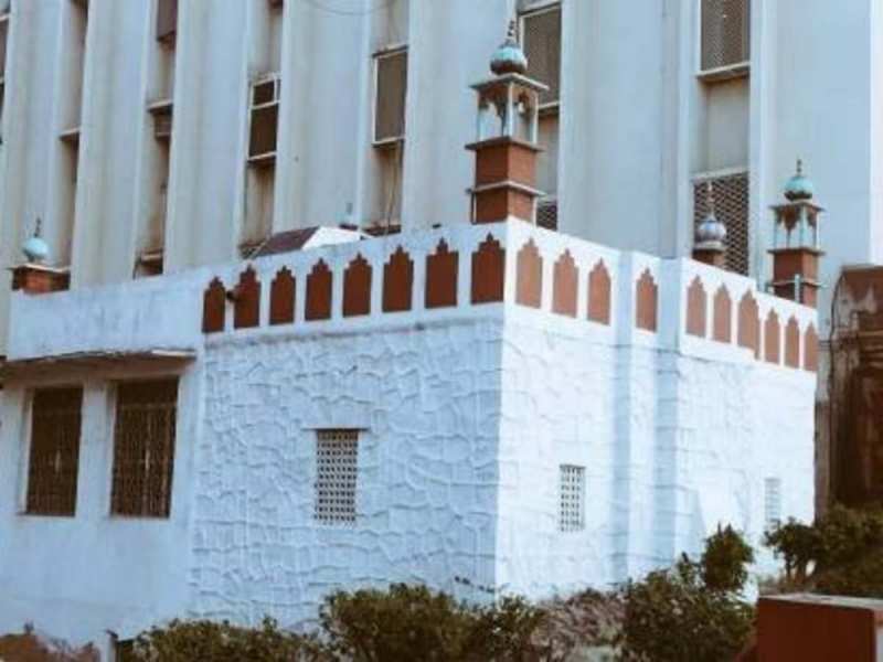 Qadeemi Masjid:सेंट्रल विस्टा की भेंट चढ़ सकती है दिल्ली की ये 100 साल पुरानी मस्जिद