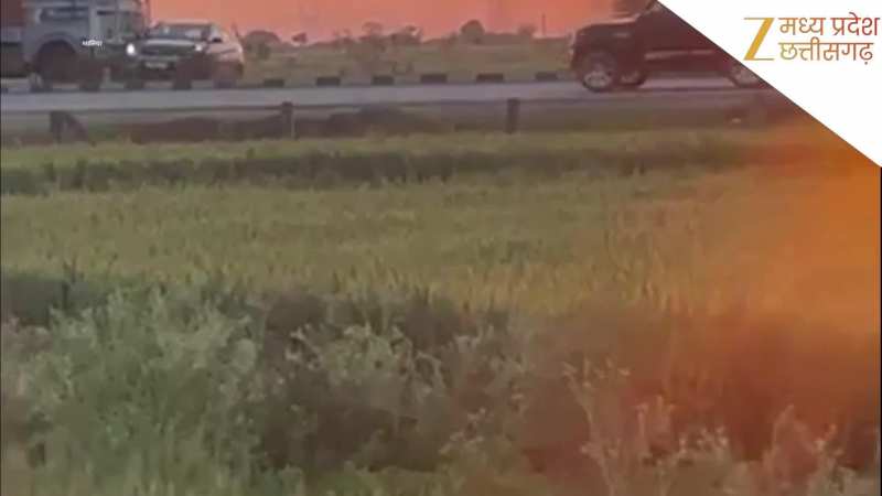 VIDEO: डबरा-ग्वालियर हाईवे पर ट्रक ने कार को डेढ़ किलोमीटर तक घसीटा, रोंगटे खड़े कर देगा वीडियो