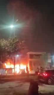 Lucknow News: рдзреВ-рдзреВрдХрд░ рдЬрд▓реА рдмрд░реНрдл рдЪрд╛рдЯрдХрд░ рдЬреВрд╕ рдореЗрдВ рдорд┐рд▓рд╛рдиреЗ рд╡рд╛рд▓реЗ рдХреА рджреБрдХрд╛рди, рд╡реАрдбрд┐рдпреЛ рдиреЗ рдХрд┐рдпрд╛ рдерд╛ рд╕рдмрдХреЛ рд╣реИрд░рд╛рди