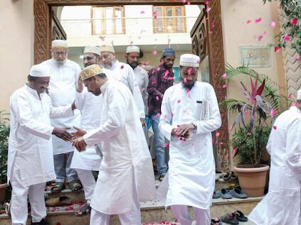 Photo: सऊदी से अमेरिका तक ईद की गूंज, दुनिया भर में अदा हुई नमाज