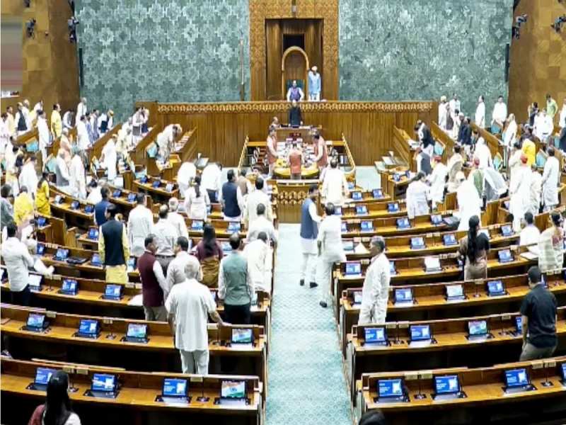 DNA: संसद में महिलाएं बढ़ेंगी तो क्या बदल जाएगा? महिला आरक्षण Vs परिसीमन का विश्लेषण