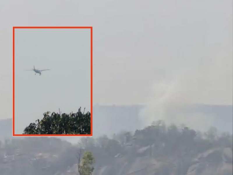 पहाड़ों के बीच उठा धुएं का गुबार, प्लेन क्रैश की खबरों पर सरकार ने जारी किया बयान