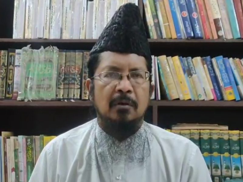 मथुरा मेले में मुस्लिमों की एंट्री बैन की मांग, मौलाना ने फलाहारी महाराज को दी नसीहत