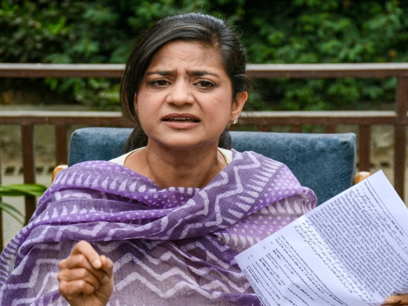 महबूबा मुफ्ती की बेटी इल्तिजा का X अकाउंट बैन, अलगाववादी कंटेंट को लेकर चला चाबुक