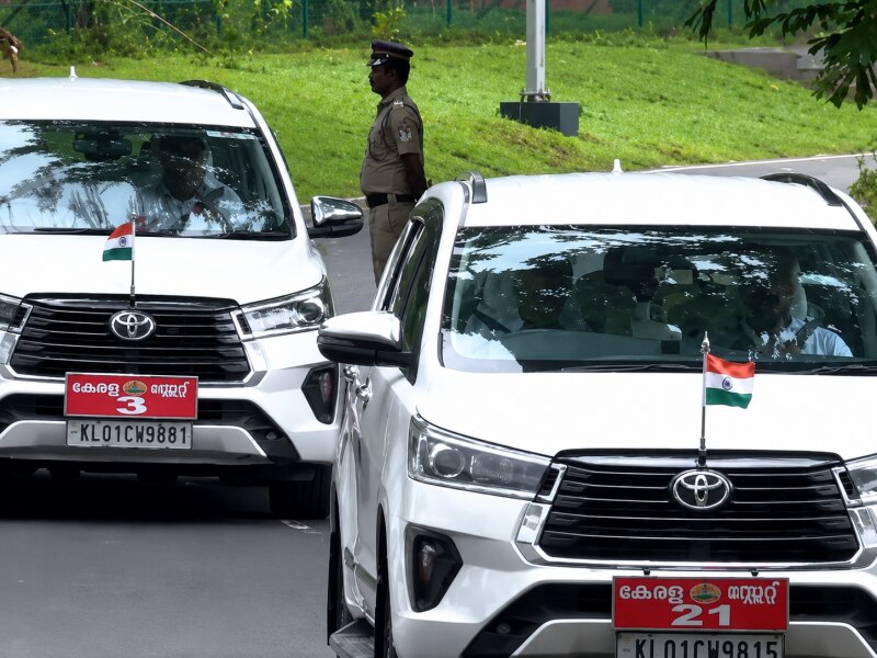 1, 3... कांग्रेस सरकार बनते ही CM के काफिले में VIP नंबर वाली गाड़ियां कहां से आईं? 1, 3... कांग्रेस सरकार बनते ही CM के काफिले में VIP नंबर वाली गाड़ियां कहां से आईं?