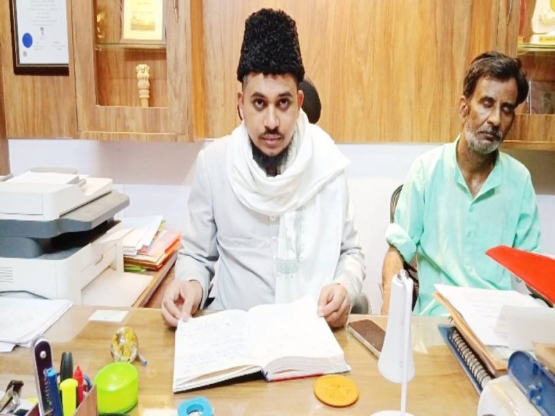 गाय की कुर्बानी पर बैन की मांग कर रहे मौलाना; बयान के बाद छिड़ी नई बहस