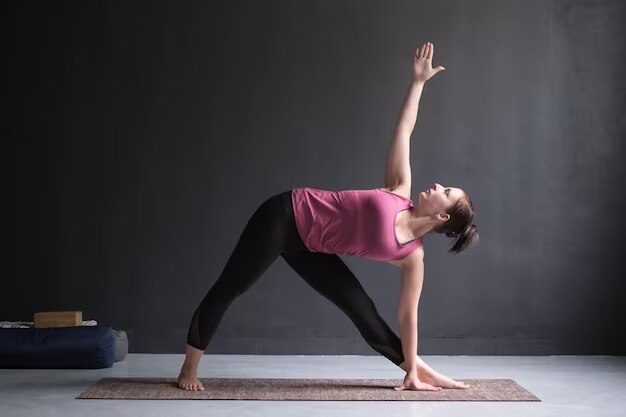 Benefits of Utthita Trikonasana and How to Do it By Dr. Ankit Sankhe -  PharmEasy Blog